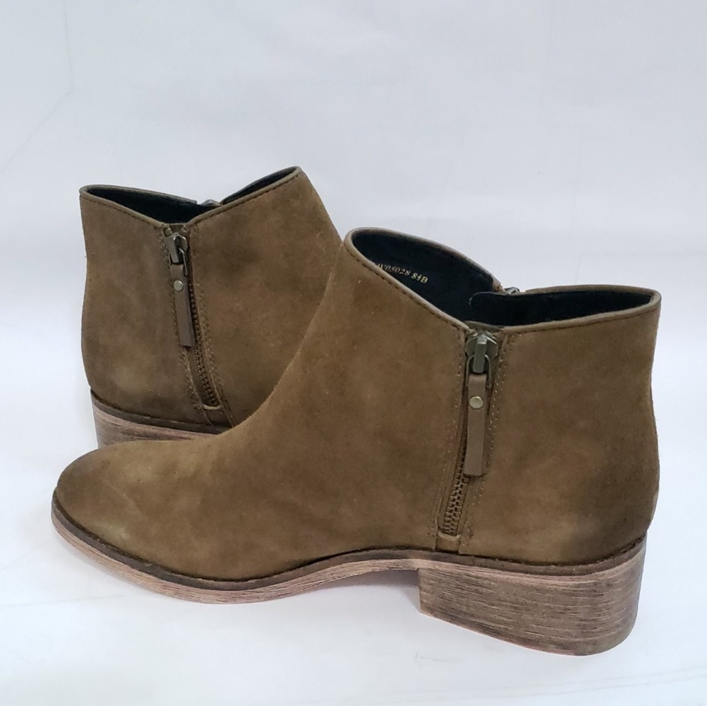 Flash sale!Cole Haan Hayes Flat Bootie
Olive Suede - Picture 7 of 8